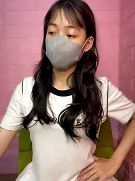 Snapshot of DA-EUN chatting on October 13, 2025, 2:02 am DA-EUN online show from October 13, 2025, 2:02 am