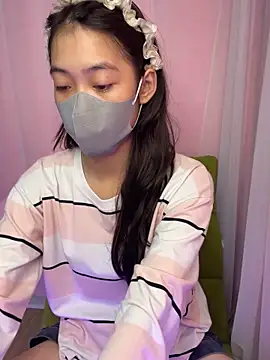 Snapshot of DA-EUN chatting on September 29, 2025, 2:51 am DA-EUN online show from September 29, 2025, 2:51 am