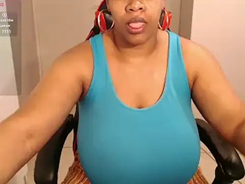 Snapshot of bustylisa1983 chatting on November 20, 2025, 7:31 am bustylisa1983 online show from November 20, 2025, 7:31 am