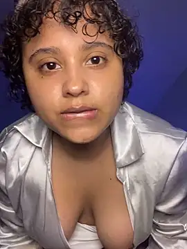 lou cute online show from March 17, 2026, 4:04 am