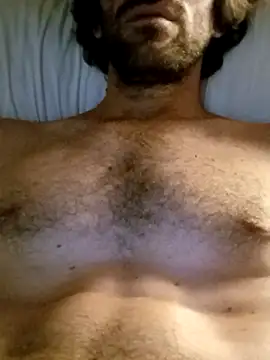 Snapshot of st3ve chatting on September 11, 2025, 12:43 am st3ve online show from September 11, 2025, 12:43 am