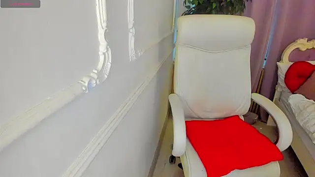 Lily Marlin online show from April 4, 2026, 7:04 am