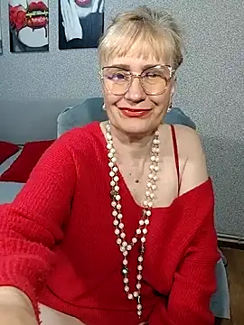 koroleva70 online show from May 28, 2026, 10:54 am