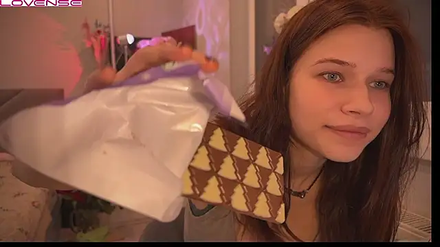 Snapshot of YourOblivion chatting on February 27, 2025, 5:16 pm YourOblivion online show from February 27, 2025, 5:16 pm