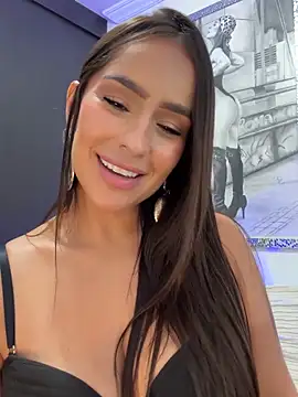 Snapshot of Mau_White chatting on October 8, 2025, 8:09 pm Mau White online show from October 8, 2025, 8:09 pm