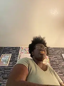 Yagurl  west online show from November 6, 2025, 8:57 pm