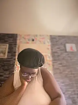 Yagurl  west online show from November 27, 2025, 4:46 am