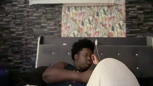 Yagurl  west online show from October 1, 2025, 7:18 pm