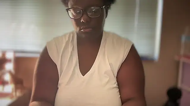 Yagurl  west online show from March 10, 2025, 7:40 pm