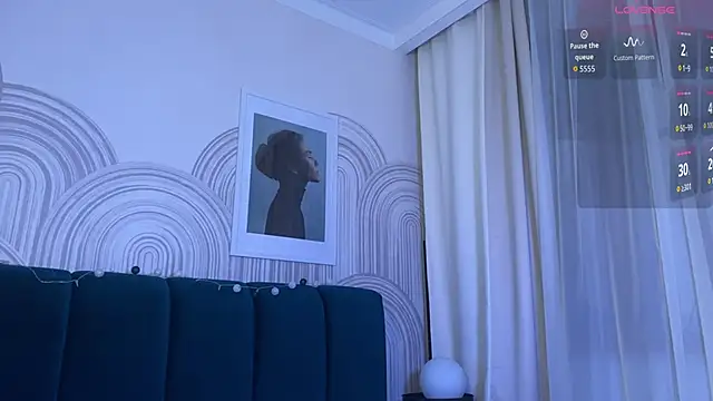 viviann evans online show from December 23, 2025, 1:05 am