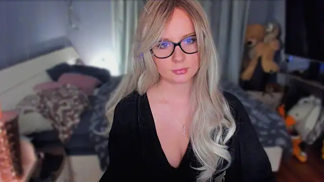 Snapshot of KlementinaBbG chatting on November 30, 2025, 8:53 pm KlementinaBbG online show from November 30, 2025, 8:53 pm