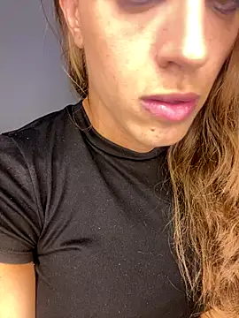 Snapshot of fitcouple1889 chatting on October 22, 2025, 11:03 pm fitcouple1889 online show from October 22, 2025, 11:03 pm