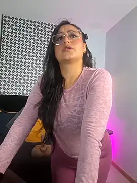 Amber gold  online show from April 19, 2026, 4:24 am