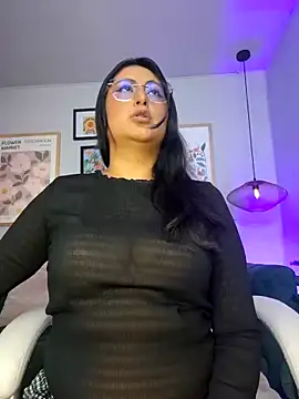 Snapshot of Amber_gold_ chatting on February 26, 2025, 12:16 pm Amber gold  online show from February 26, 2025, 12:16 pm