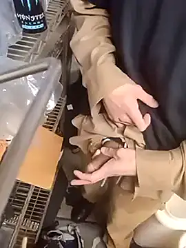 Snapshot of Bigcockmexi13 chatting on March 10, 2025, 3:45 am Bigcockmexi13 online show from March 10, 2025, 3:45 am