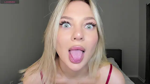 Snapshot of sarahphyllis chatting on November 13, 2025, 8:57 pm sarahphyllis online show from November 13, 2025, 8:57 pm