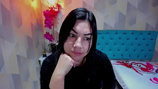 AdaFawxx online show from February 3, 2026, 4:32 am