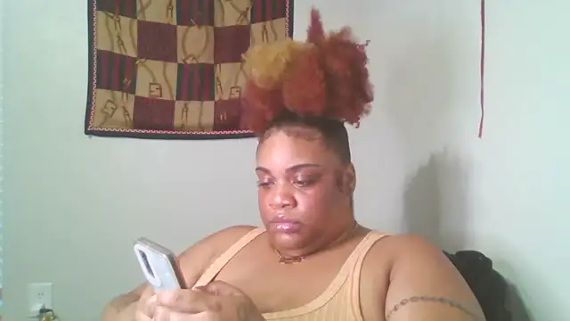 Snapshot of NaughtyHottieBBW chatting on May 9, 2026, 6:00 pm NaughtyHottieBBW online show from May 9, 2026, 6:00 pm