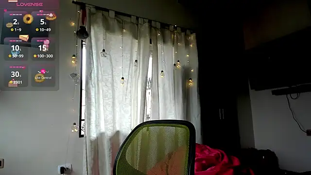 Snapshot of Rainbow_leia chatting on February 8, 2025, 8:21 pm Rainbow leia online show from February 8, 2025, 8:21 pm