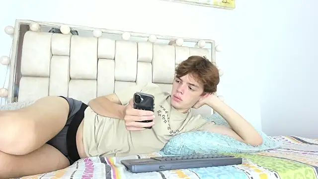 Snapshot of daniel_hot03 chatting on November 19, 2025, 1:44 pm daniel hot03 online show from November 19, 2025, 1:44 pm