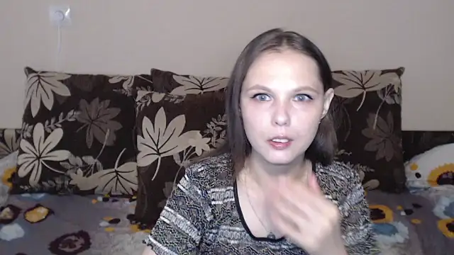 Nika Shiny online show from April 22, 2026, 2:18 am