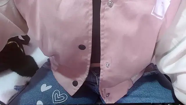 nadescomthxx online show from September 9, 2025, 11:25 pm