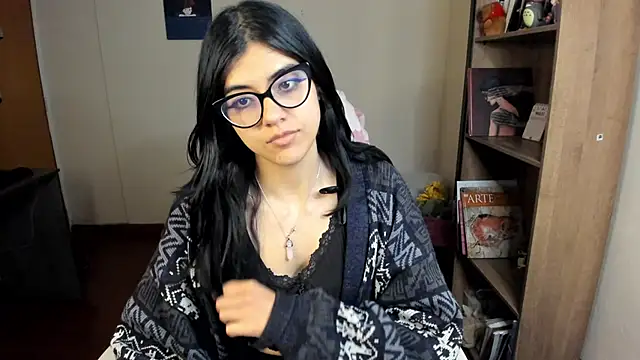 valerie  skyy online show from March 5, 2025, 2:14 am