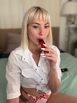 Snapshot of MiaMinx chatting on October 30, 2025, 2:43 am MiaMinx online show from October 30, 2025, 2:43 am