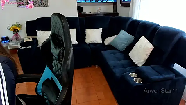 Doll troy online show from February 27, 2025, 1:17 pm