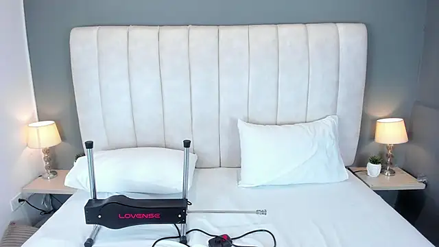 Ashleyy23x online show from March 13, 2025, 8:00 pm