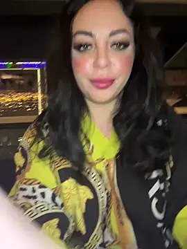 Snapshot of Chloe_Ricci chatting on December 19, 2024, 5:08 pm Chloe Ricci online show from December 19, 2024, 5:08 pm