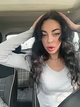 Chloe Ricci online show from February 11, 2026, 10:15 am