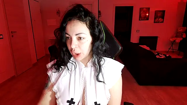 Snapshot of Chloe_Ricci chatting on March 22, 2025, 1:00 am Chloe Ricci online show from March 22, 2025, 1:00 am