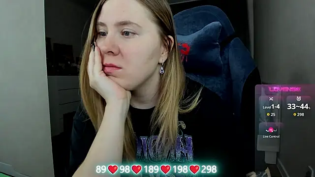 Olivia Munk online show from February 5, 2026, 3:46 am