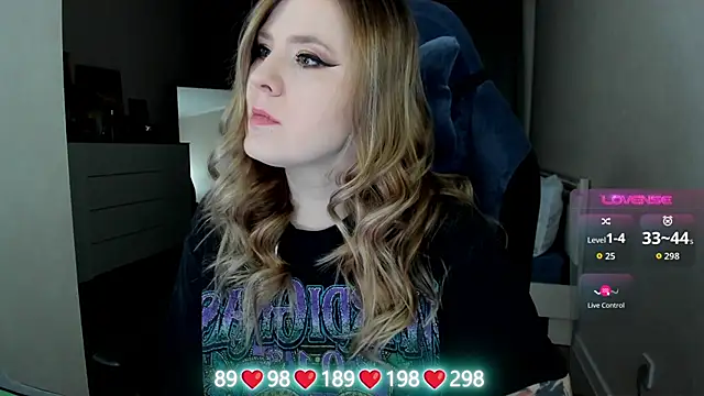 Olivia Munk online show from February 6, 2026, 4:41 am