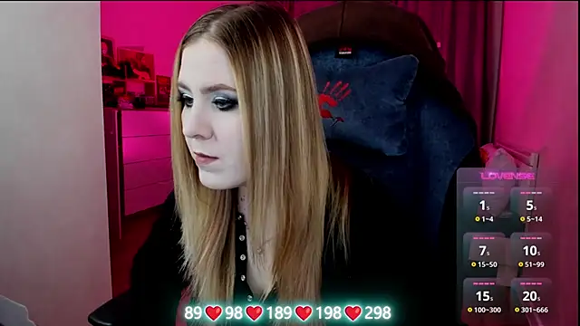 Olivia Munk online show from December 2, 2025, 5:20 am