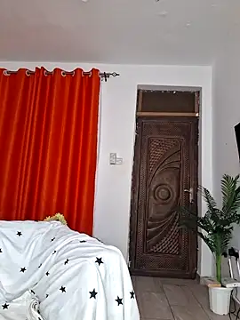 Kamdollie online show from October 4, 2025, 5:42 am