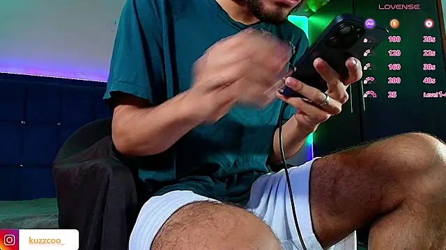 Snapshot of kuzzcoo chatting on December 1, 2025, 12:50 pm kuzzcoo online show from December 1, 2025, 12:50 pm