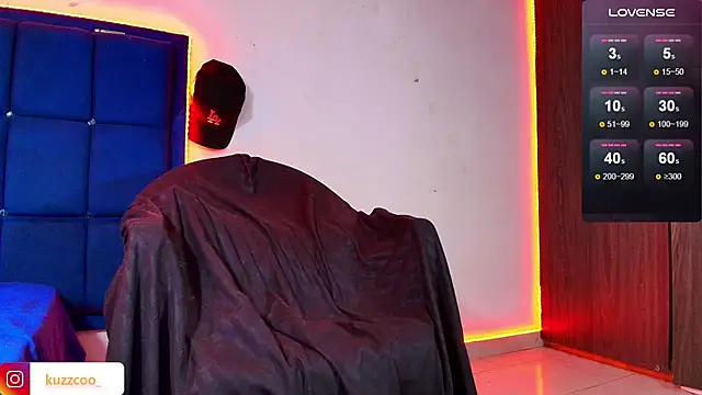 Snapshot of kuzzcoo chatting on March 22, 2025, 6:25 pm kuzzcoo online show from March 22, 2025, 6:25 pm