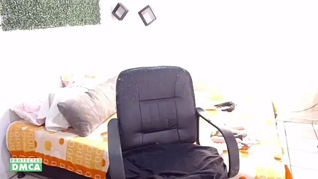 Snapshot of danielapalmer_ chatting on December 8, 2024, 8:15 pm danielapalmer online show from December 8, 2024, 8:15 pm