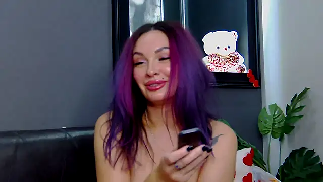 Snapshot of Darina_Monclie chatting on November 8, 2025, 2:42 pm Darina Monclie online show from November 8, 2025, 2:42 pm