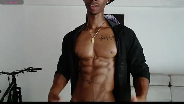Snapshot of drake_brwon_23 chatting on June 15, 2026, 7:30 am drake brwon 23 online show from June 15, 2026, 7:30 am