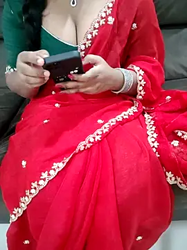 Snapshot of Mounika25 chatting on May 2, 2026, 6:02 pm Mounika25 online show from May 2, 2026, 6:02 pm