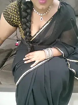 Snapshot of Mounika25 chatting on May 15, 2026, 6:17 pm Mounika25 online show from May 15, 2026, 6:17 pm