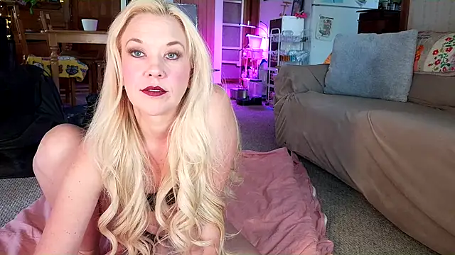 lyra rose online show from May 16, 2026, 10:31 pm