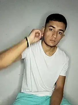 Snapshot of Thick_Cock chatting on December 14, 2025, 4:40 am Thick Cock online show from December 14, 2025, 4:40 am