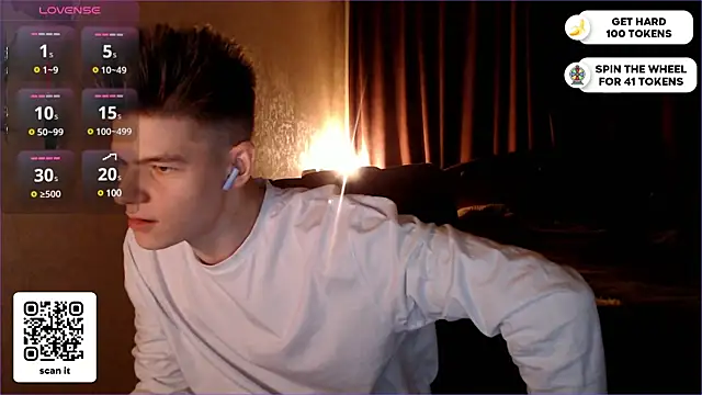 Snapshot of dantebigboi300 chatting on February 19, 2025, 5:27 pm dantebigboi300 online show from February 19, 2025, 5:27 pm