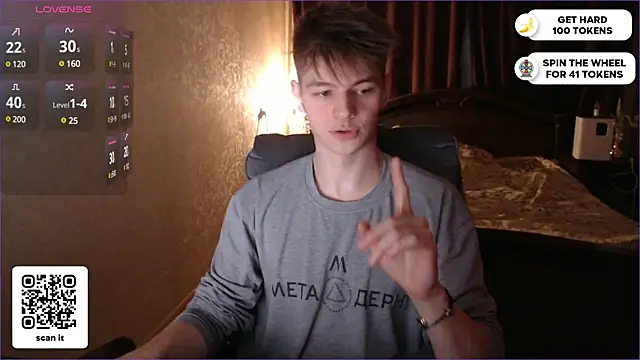 Snapshot of dantebigboi300 chatting on February 5, 2025, 5:09 pm dantebigboi300 online show from February 5, 2025, 5:09 pm