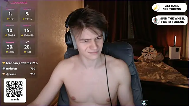 Snapshot of dantebigboi300 chatting on February 8, 2025, 8:42 pm dantebigboi300 online show from February 8, 2025, 8:42 pm