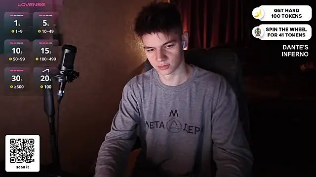 Snapshot of dantebigboi300 chatting on February 26, 2025, 8:15 pm dantebigboi300 online show from February 26, 2025, 8:15 pm